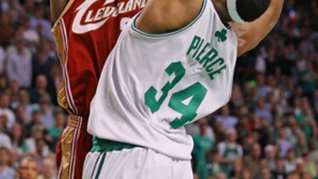 cavs-celtics-lebron.jpg